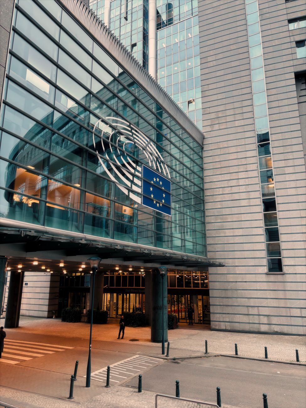 UE respalda a la CPI y denuncia sanciones de EEUU contra sus jueces
