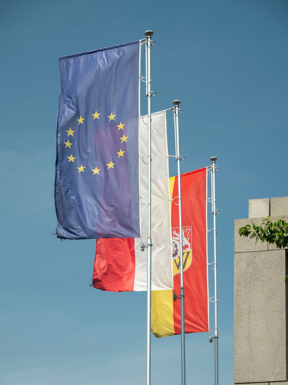 Tres excargos de ERC afrontan sospechas de corrupción en Colombia