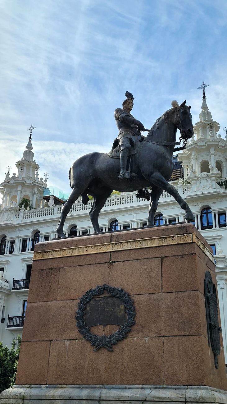 Felipe VI asiste a toma de posesión en Cali sin reunirse con Petro por primera vez en Colombia