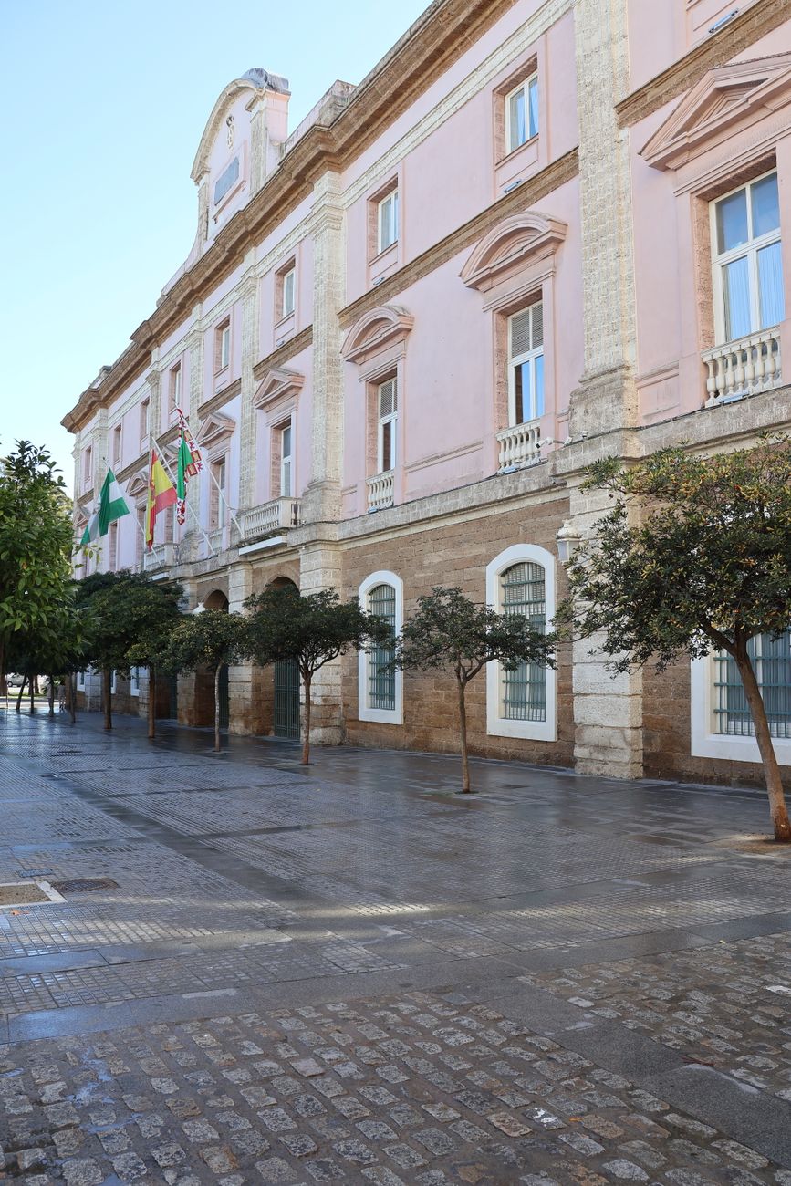 Andalucía inyecta 54 millones en tres programas contra el abandono escolar, que cae al 15,7%
