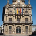 Barcelona denuncia a Fiscalía mensajes racistas en concentración de extrema derecha