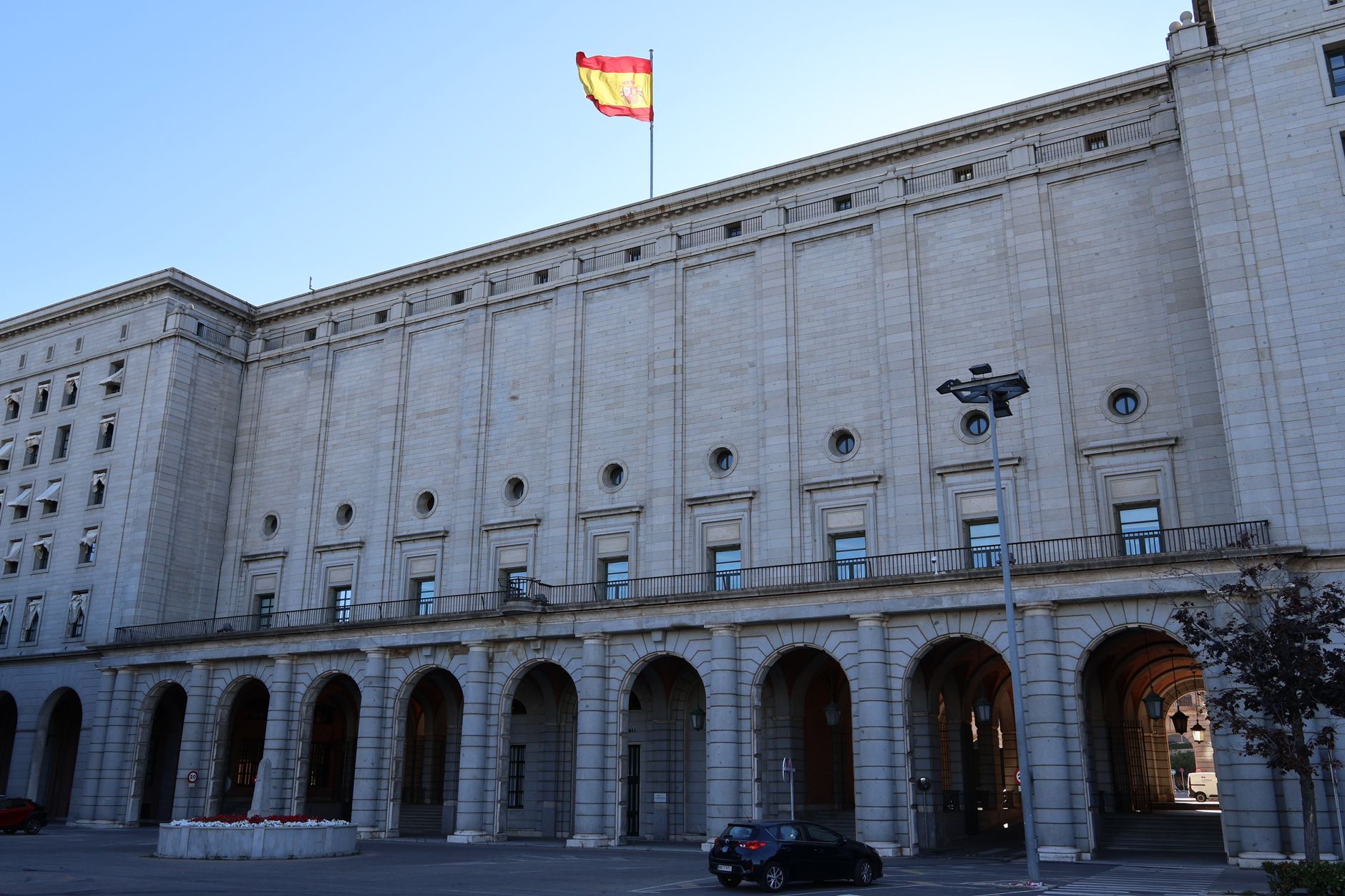 Defensa invierte 6,5 millones para convertir Alborán en un bastión militar en el Mediterráneo
