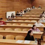 El Gobierno despliega policías y militares en colegios de Ceuta para frenar vandalismo