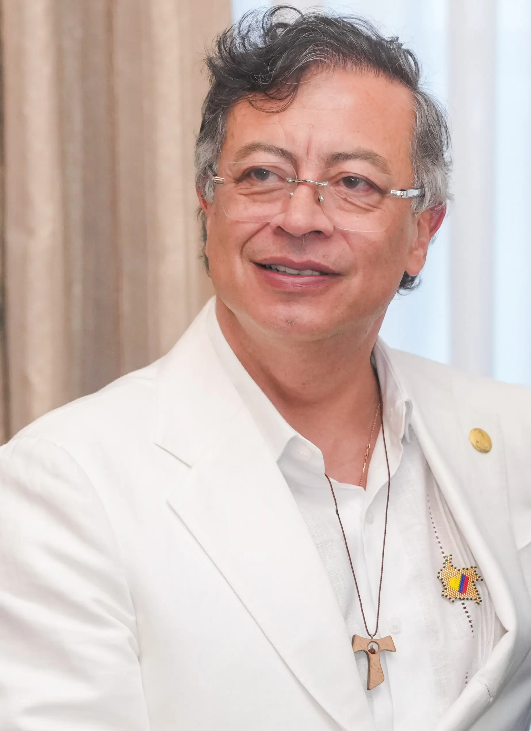 Juez colombiano obliga a De la Espriella a disculparse por romper neutralidad religiosa