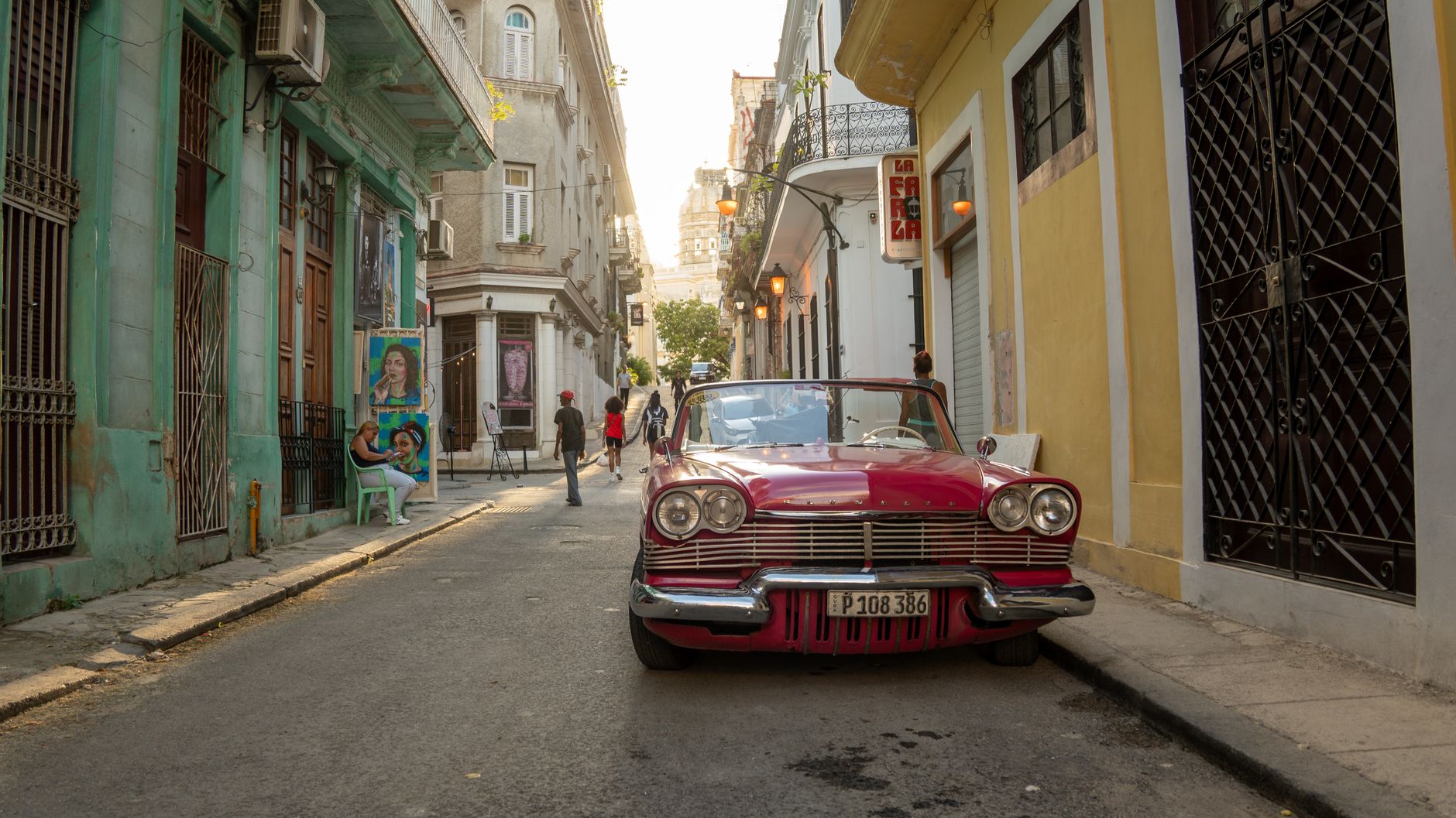 Cuba sufre su undécimo apagón general en dos años por la crisis energética y el bloqueo de EE.UU. Cuba sufre su undécimo apagón general en dos años por la crisis energética y el bloqueo de EE.UU.