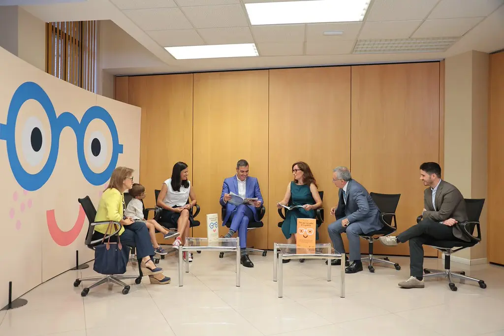 Sánchez acusa a Vivas de ignorar la crisis de Ceuta y el Gobierno endurece el tono