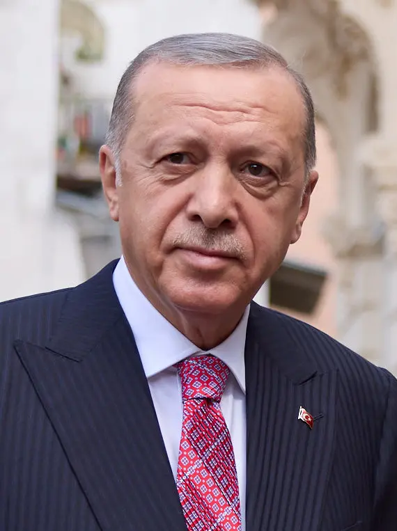 Turquía cierra T24, el medio opositor más leído, por publicar sobre derechos LGTBI