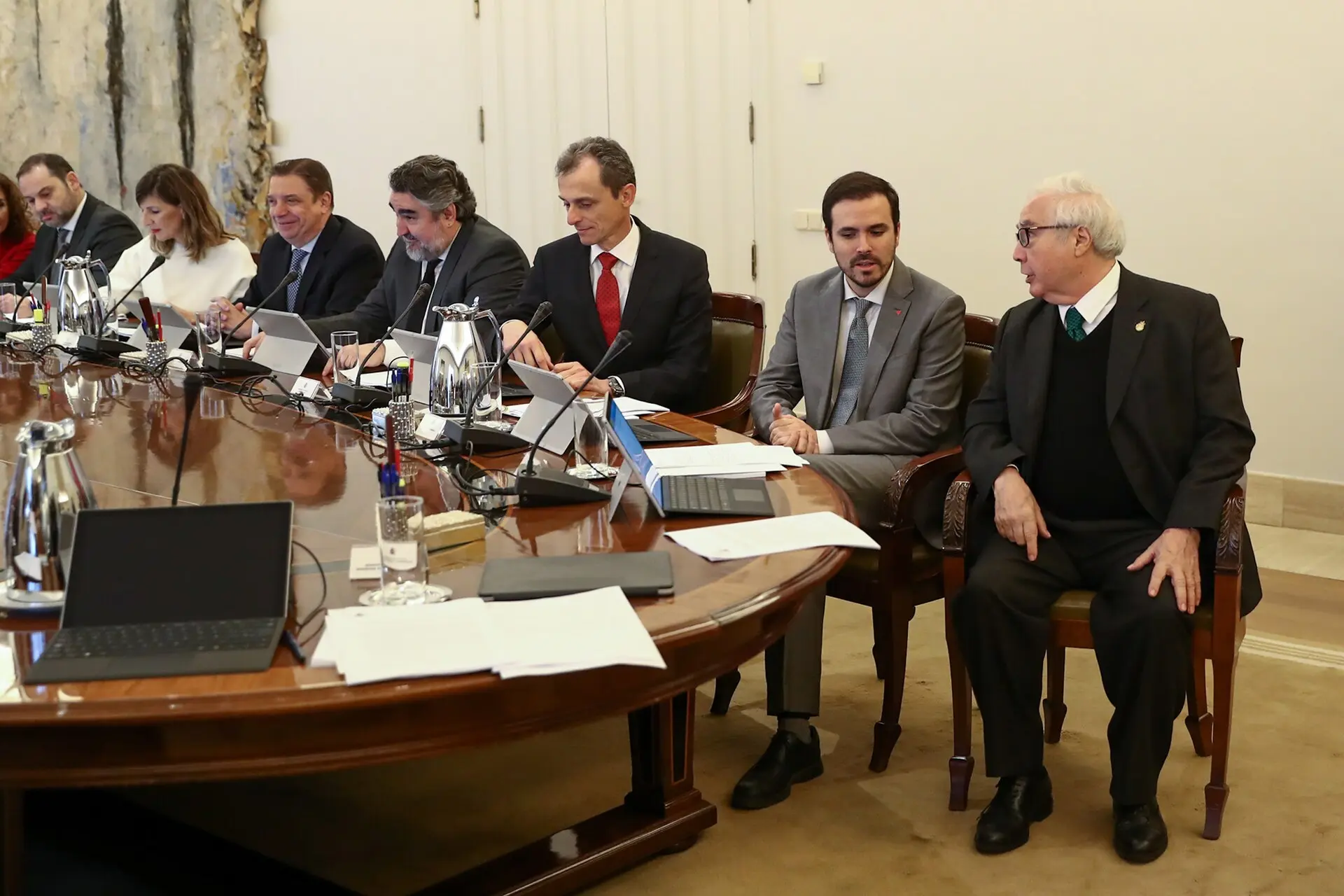 España relanza en la UE el reconocimiento del catalán, euskera y gallego como lenguas oficiales