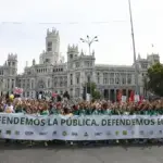 10.000 personas protestan en Madrid por recortes en educación 10.000 personas protestan en Madrid por recortes en educación