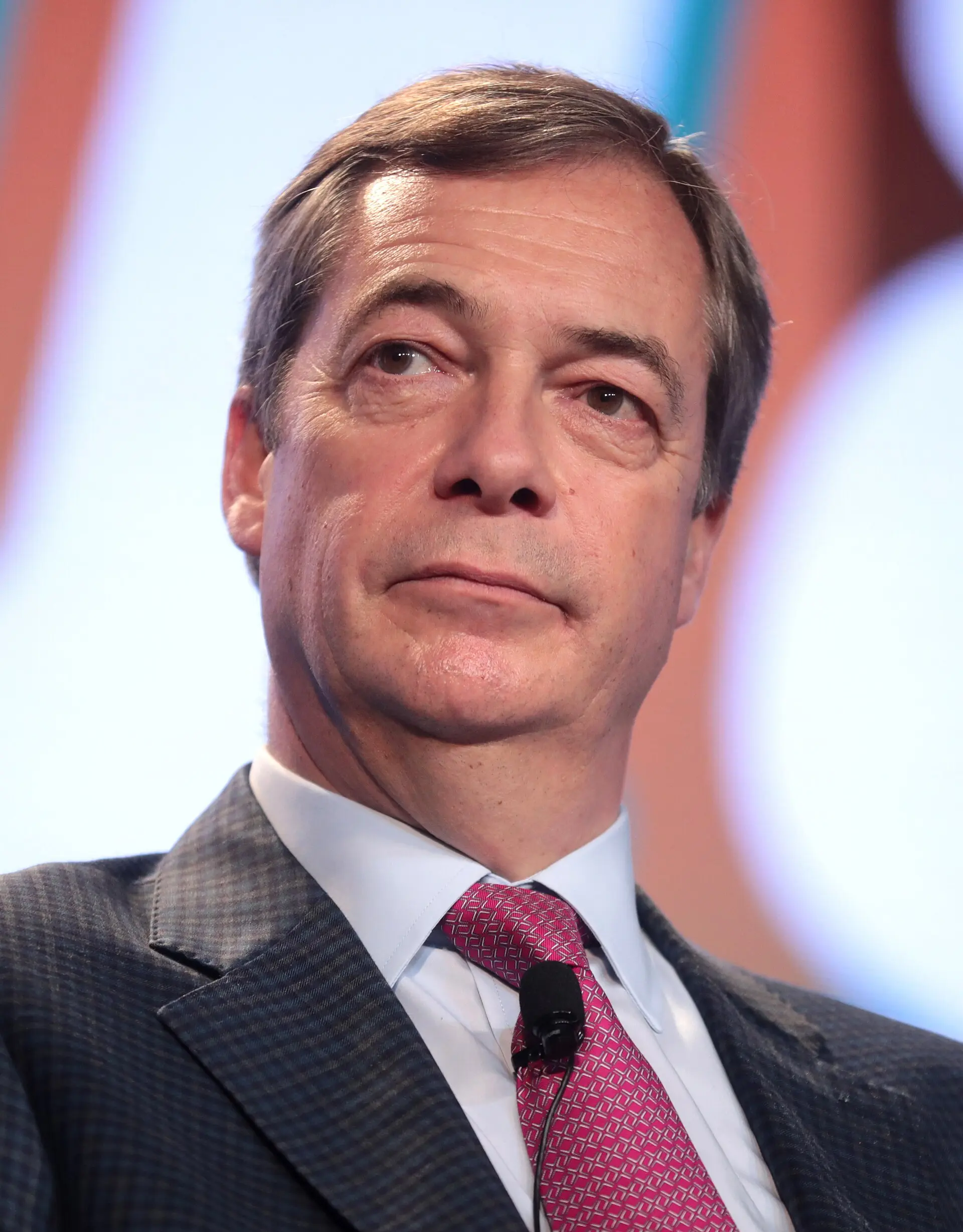 Dos dirigentes de Reform UK dimiten tras denuncia de donación 500.000 £