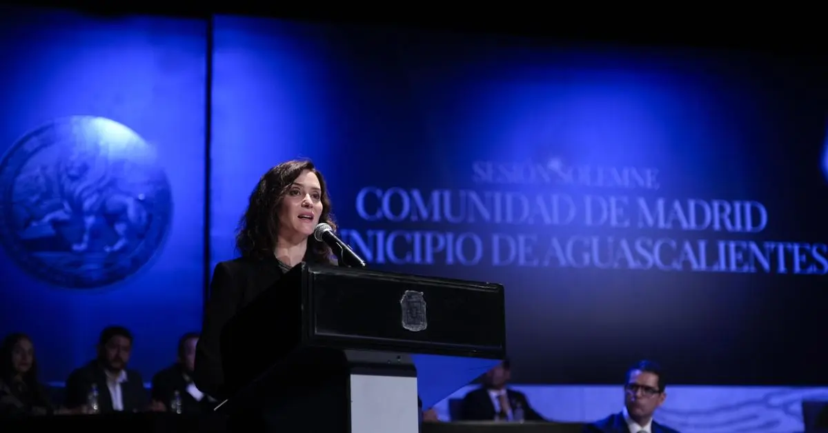 Ayuso anuncia venta de ático público en Villa del Prado y justifica viaje a México
