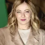 Giorgia Meloni supera récord de Berlusconi con 1.413 días al frente