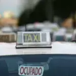 Dos taxis de Eivissa pactaron tarifas de 75 y 100 euros al margen del taxímetro