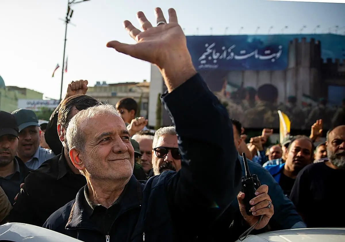 Pezeshkian acepta la dimisión del ministro de Petróleo de Irán