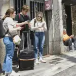 Madrid reduce 6.500 plazas de pisos turísticos en verano