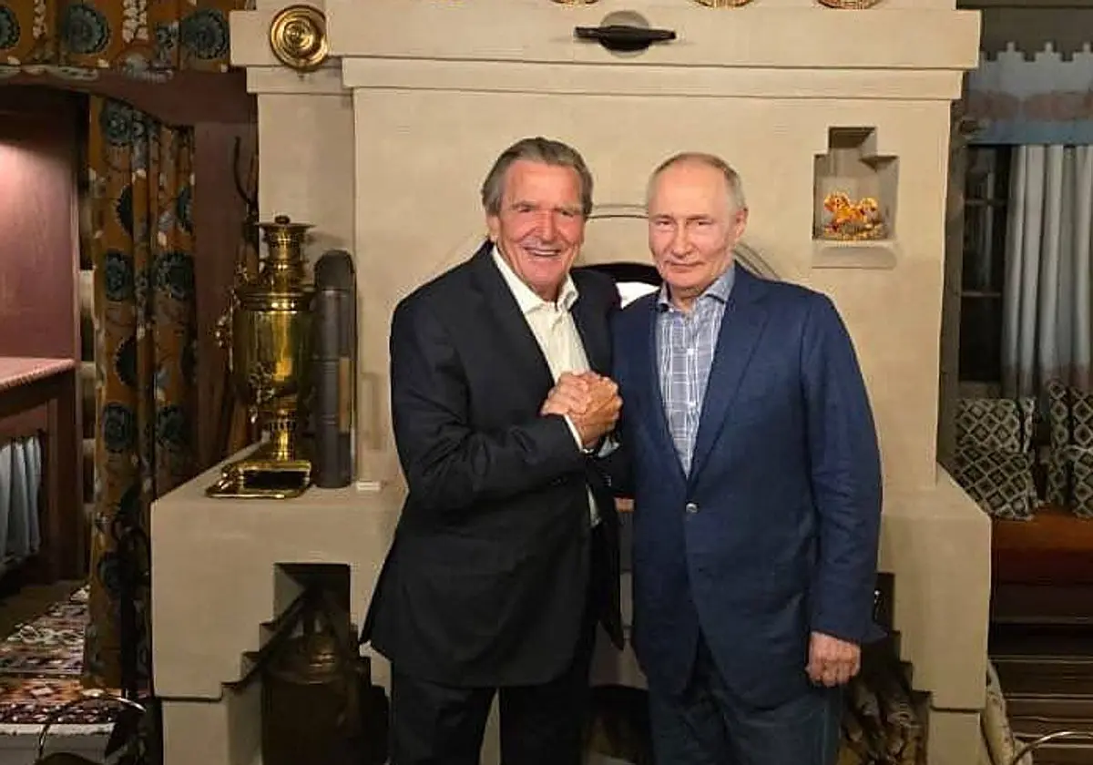 Schröder, 82 años, celebra cumpleaños con Putin en plena guerra