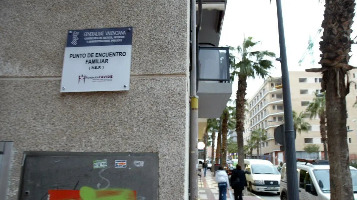 La Conselleria reabre tres centros y mantiene siete cerrados