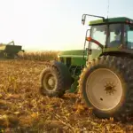 Pino rebaja costes con normativas autonómicas para agricultores