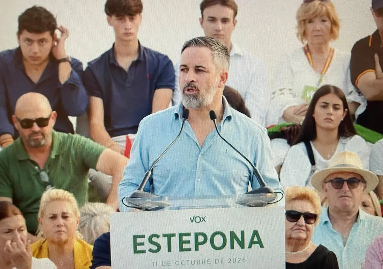 Santiago Abascal acusa a Sánchez de mentir y matar en Estepona