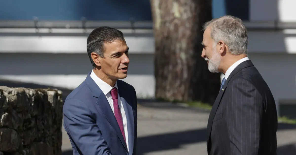 Pedro Sánchez celebra la diversidad mientras la Casa Real destaca la unidad