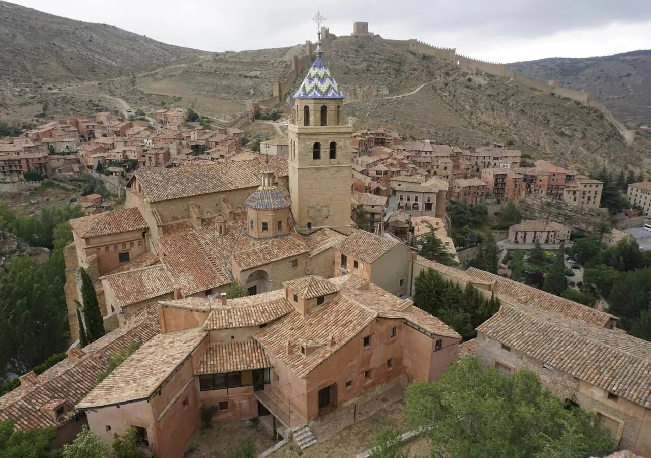 El programa Pueblos Vivos impulsa viviendas en la Sierra de Albarracín
