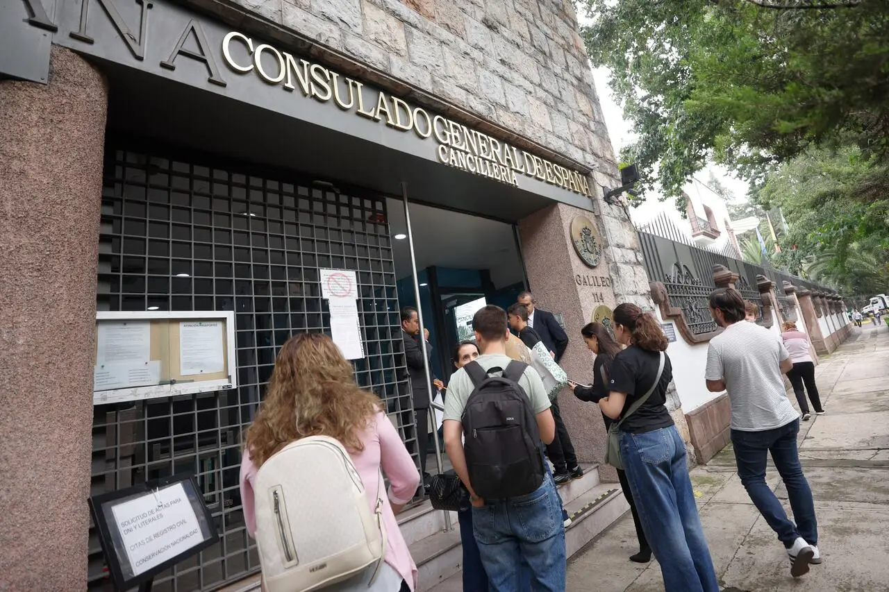 El Supremo mantiene suspensión del voto a nacionalizados