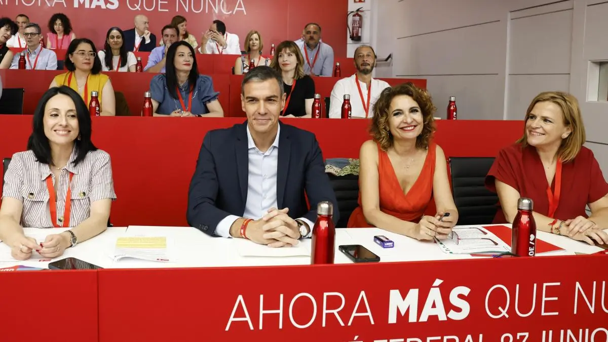 El PSOE define su lista valenciana con Pilar Bernabé y Arcadi España