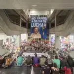Educación madrileña inicia huelga encierro y corte en la Castellana