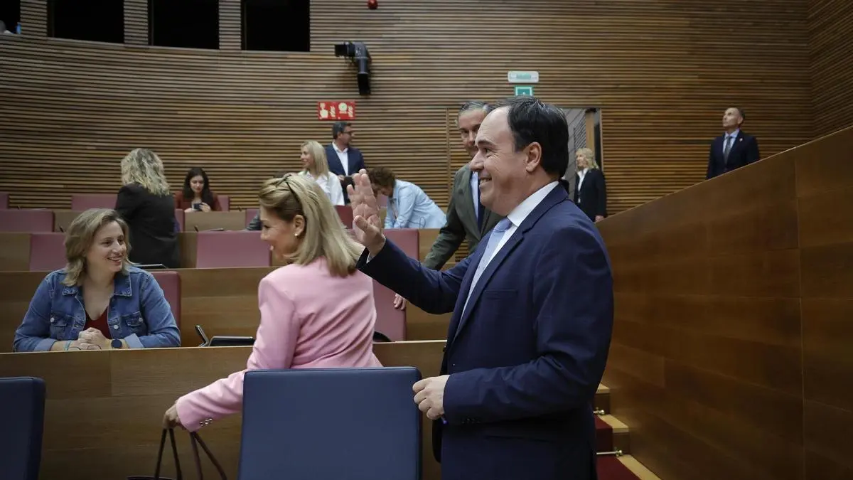 Juanfran Pérez Llorca defiende a Feijóo en sesión de control