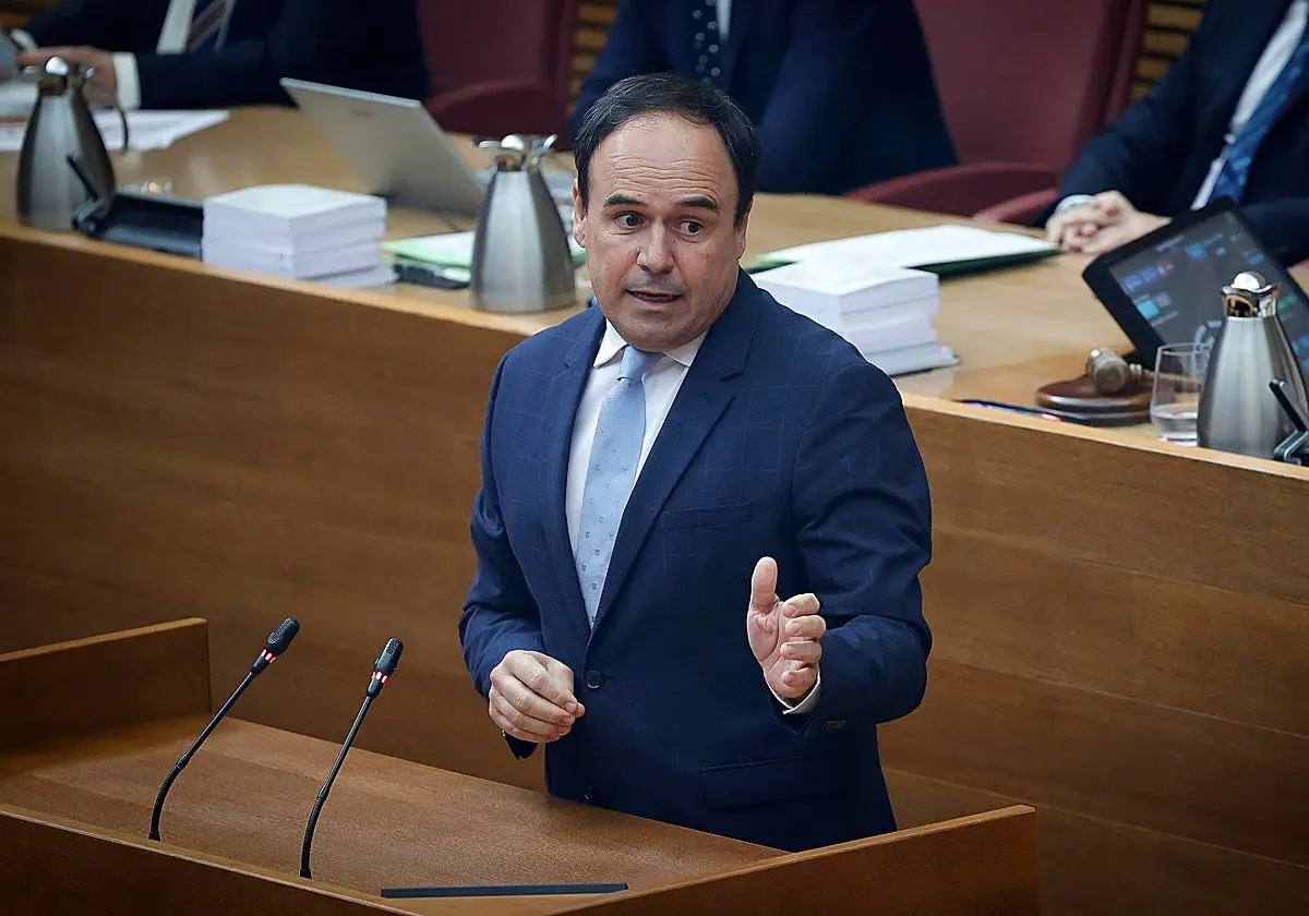 Juanfran Pérez Llorca inicia sesión en las Cortes Valencianas