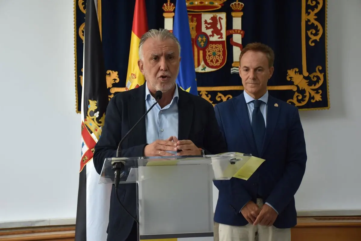 Ángel Víctor Torres elogia discurso del Rey y exige lealtad partidaria