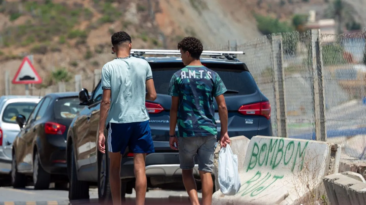 Torres califica de compleja la situación de 3.019 menores en Ceuta