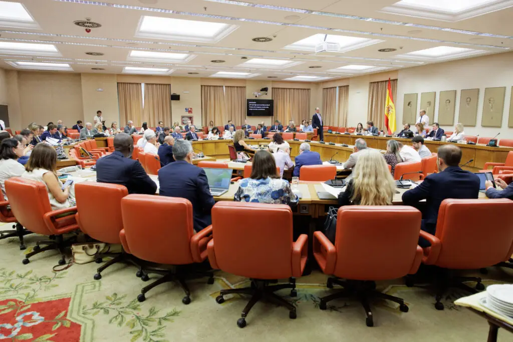 Los 137 diputados de la Diputación Permanente conservarán su sueldo