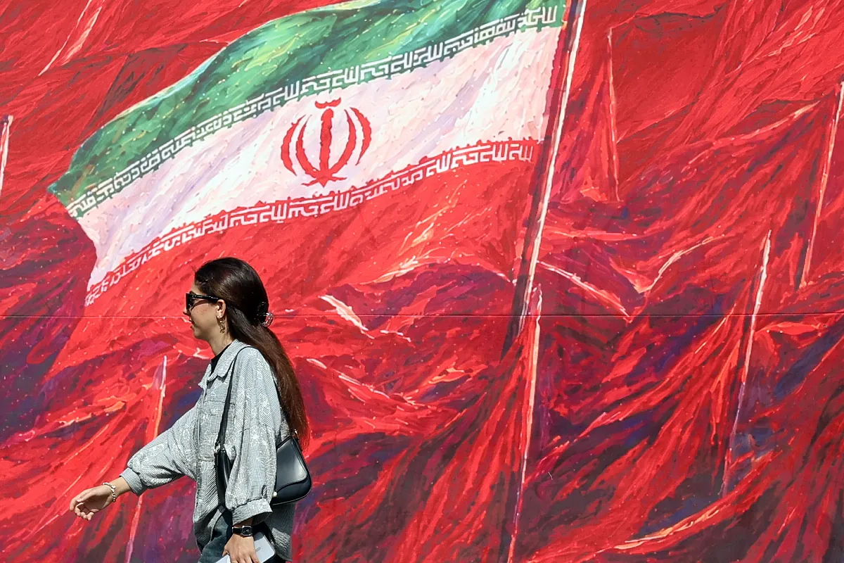 Irán condena a muerte a Najmeh Amini, estudiante de 23 años