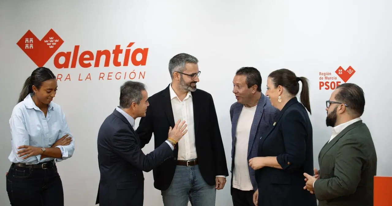 El delegado del Gobierno acusa al PP de humo en Carraclaca