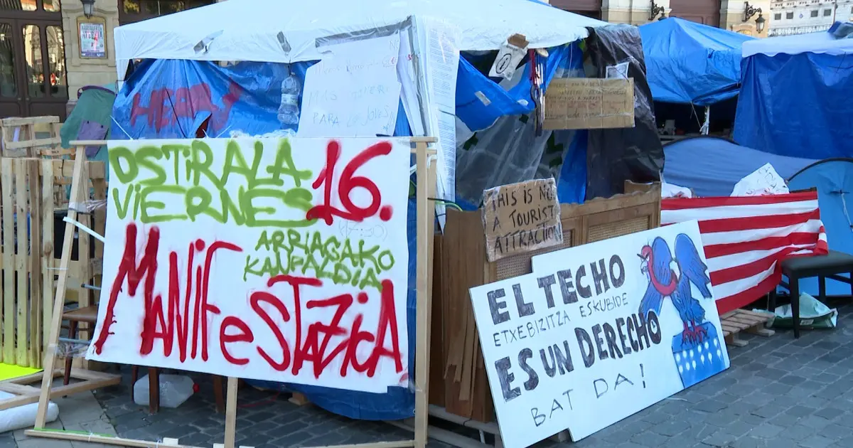 La Acampada por la Vivienda de Bilbao termina tras tres semanas