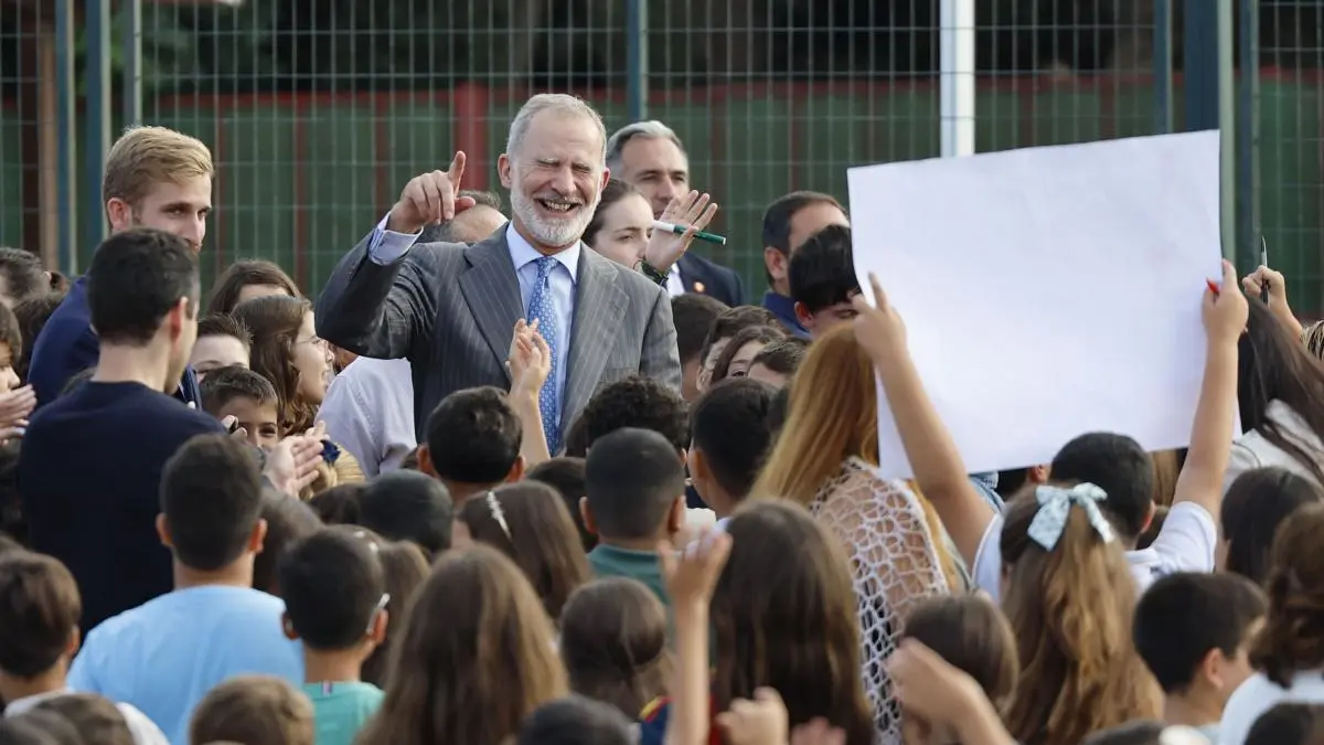 Felipe VI promete mayor presencia de la Corona en Ceuta y Melilla