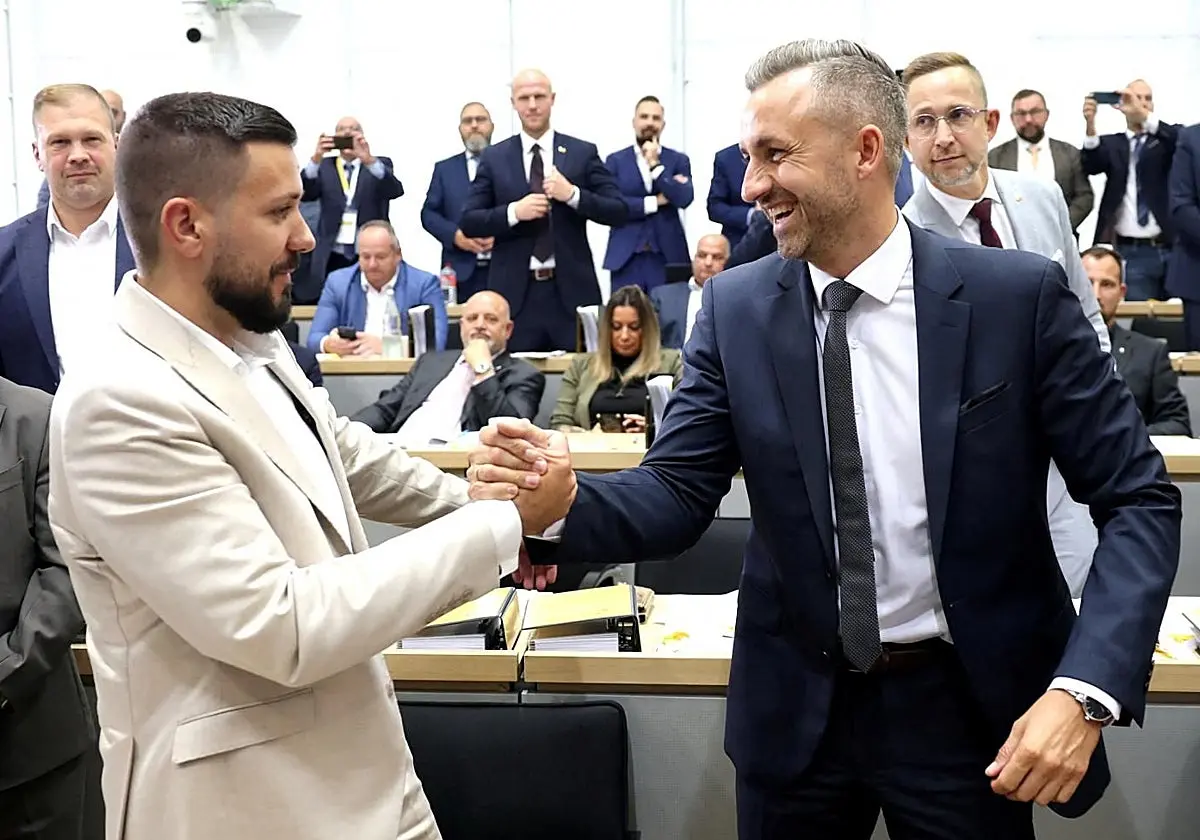 AfD impulsa fin de ayuda a Ucrania tras voto de 44