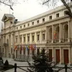 El PSOE incluye a once ministros en listas