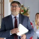 Ana Mestre cesa al consejero López Hernández por incompatibilidades Ana Mestre cesa al consejero López Hernández por incompatibilidades