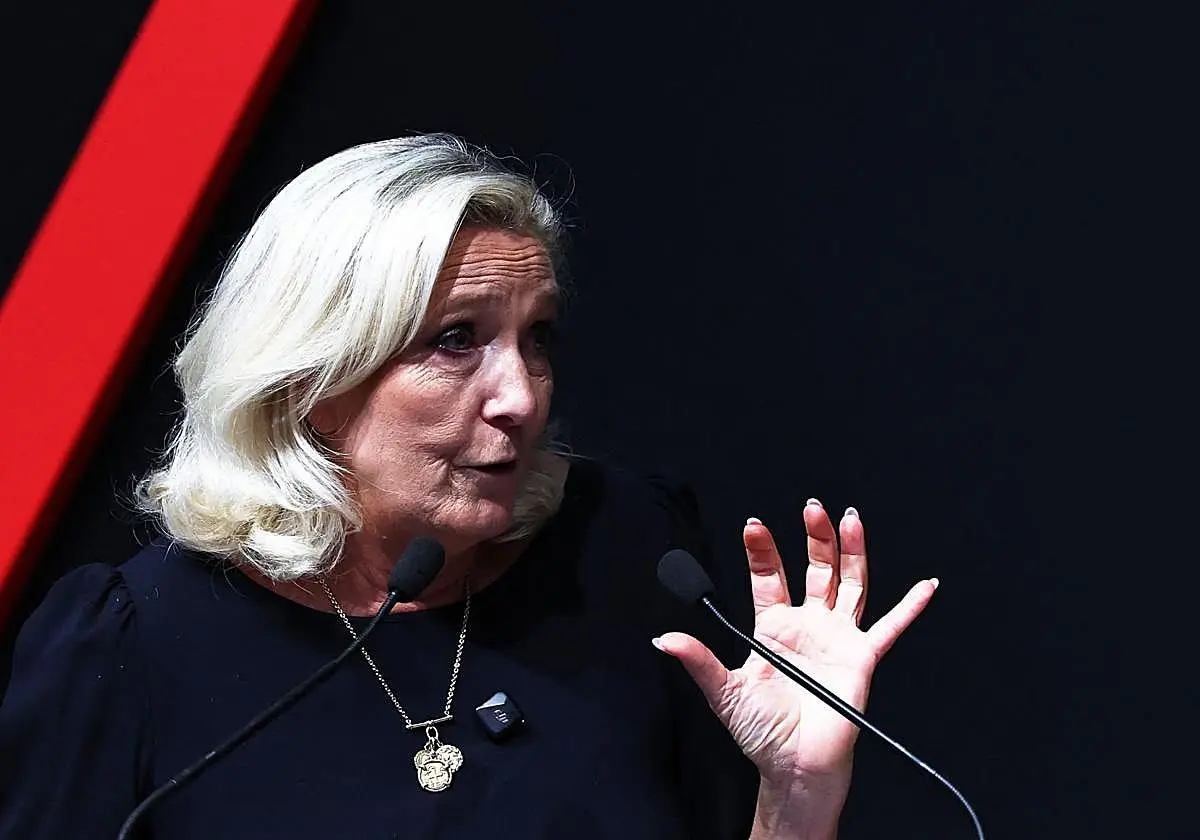 La líder Marine Le Pen busca ahorrar 140.000 millones, recorte francés
