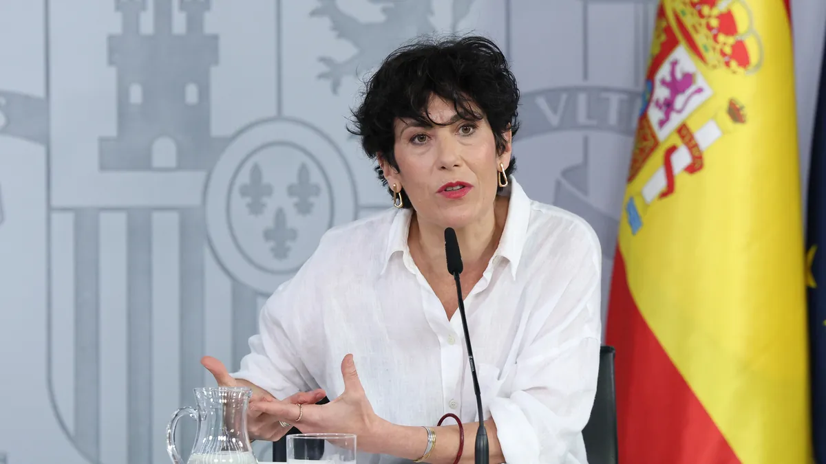 Elma Saiz dice que la hucha de pensiones alcanzará 20.000 millones
