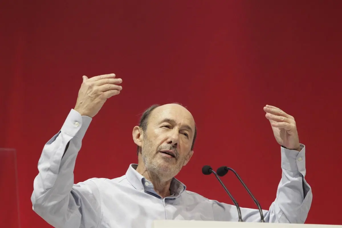 El Congreso nombra al Escritorio de Prensa a Alfredo Pérez Rubalcaba