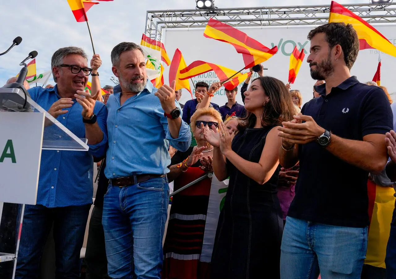 Vox propone sistema mixto de pensiones y critica al Gobierno