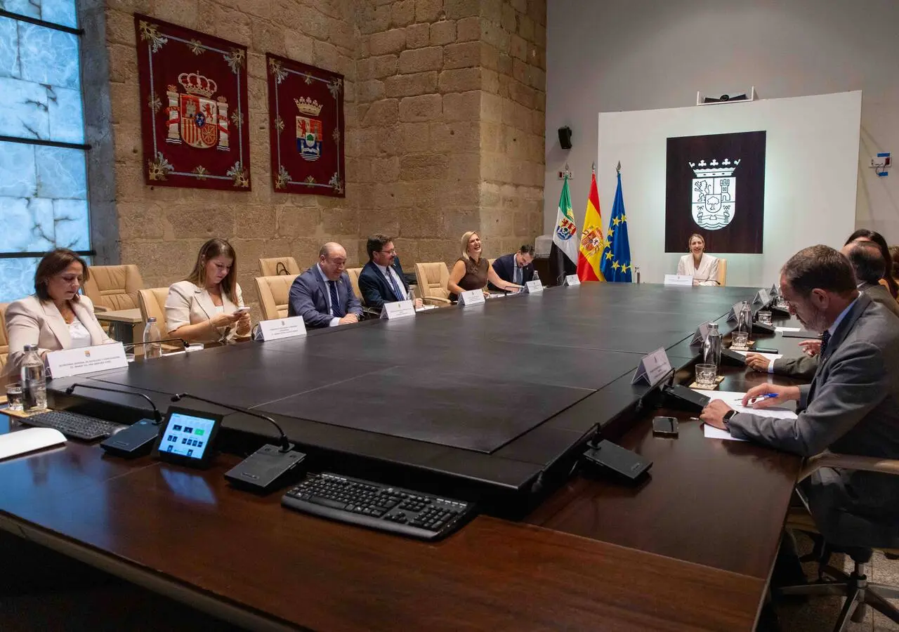 La Junta de Extremadura aprueba el presupuesto 2027 de 9.254 millones