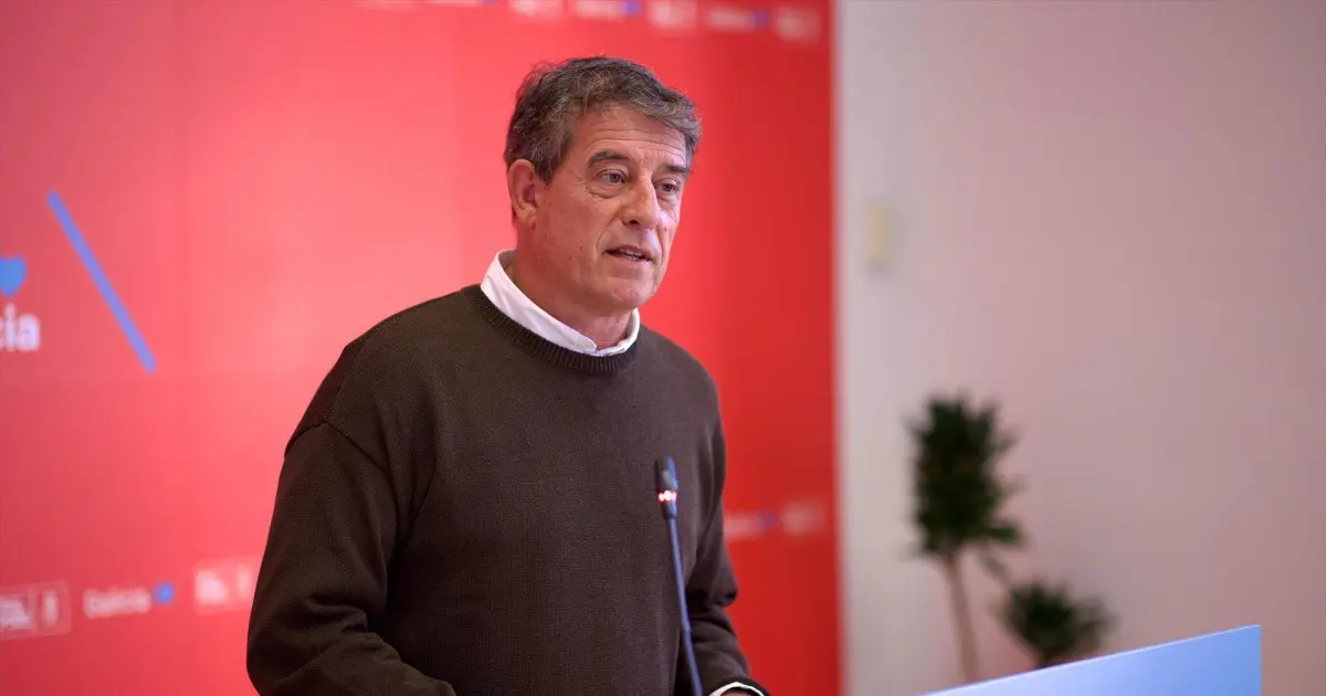 El PSOE de Galicia fractura sus listas para el 29-N y provoca dimisión