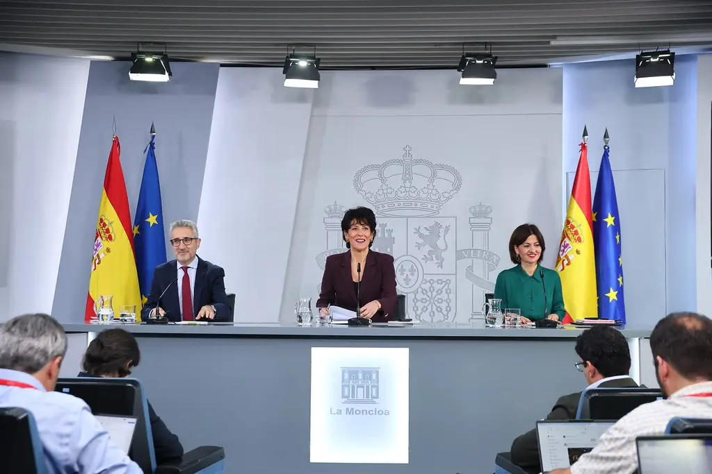 Adif mantiene la pasarela de Villarrubia sin fecha oficial
