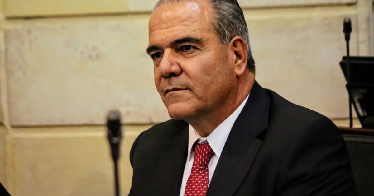 De La Espriella nombra a Carlos Felipe Mejía como embajador en España