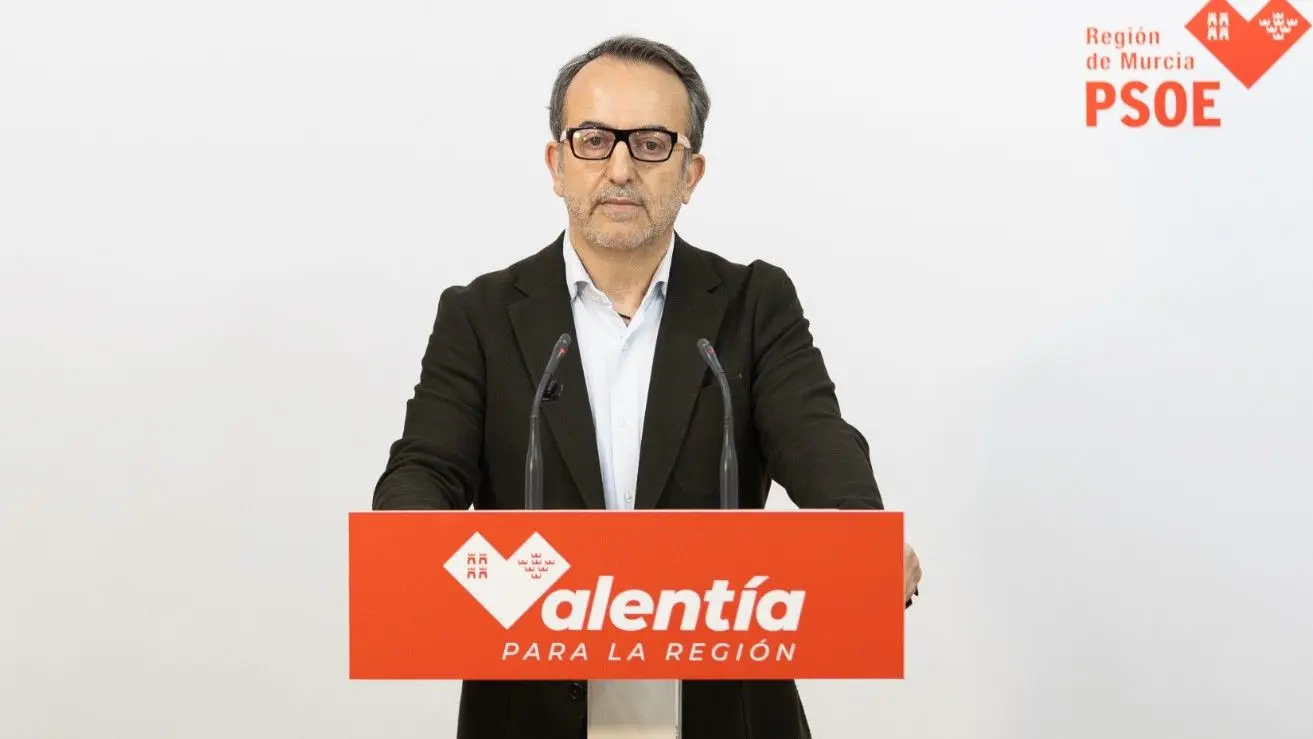 El diputado Joaquín Martínez Salmerón tiene 56 años