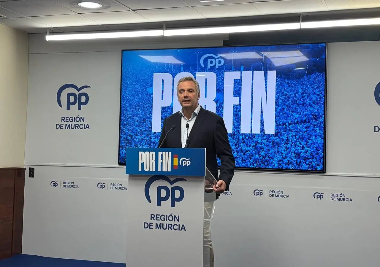 El PP de Murcia constituye el comité de campaña con 31 integrantes